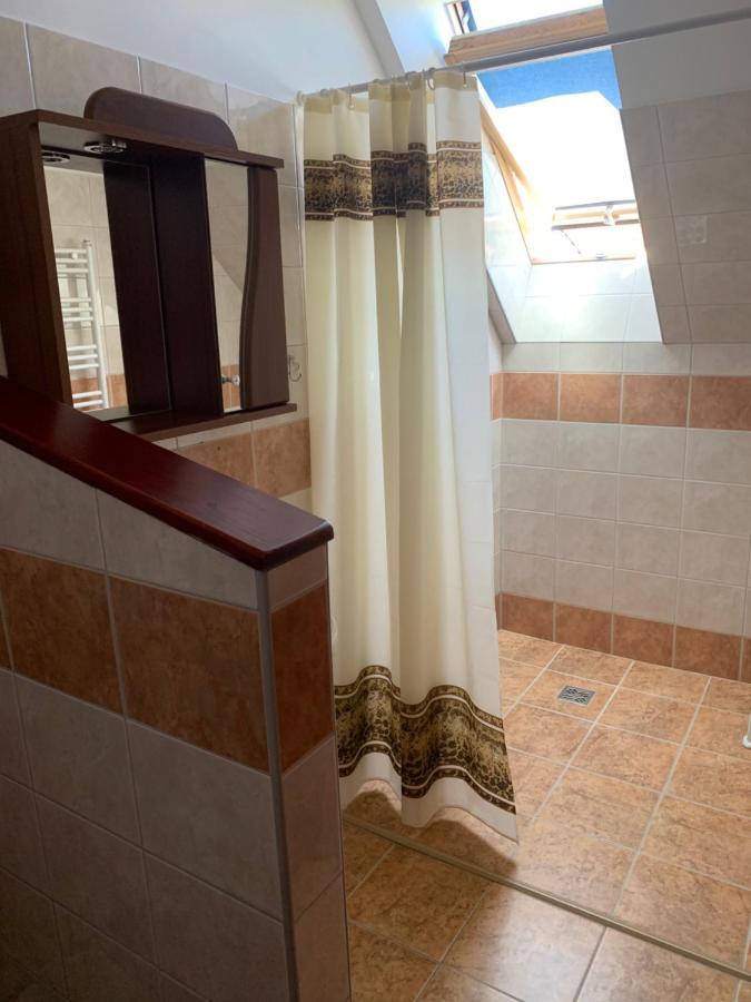 Hableany Etterem, Pizzeria Es Vendeghaz Bed & Breakfast Balatonmariafurdo Ngoại thất bức ảnh